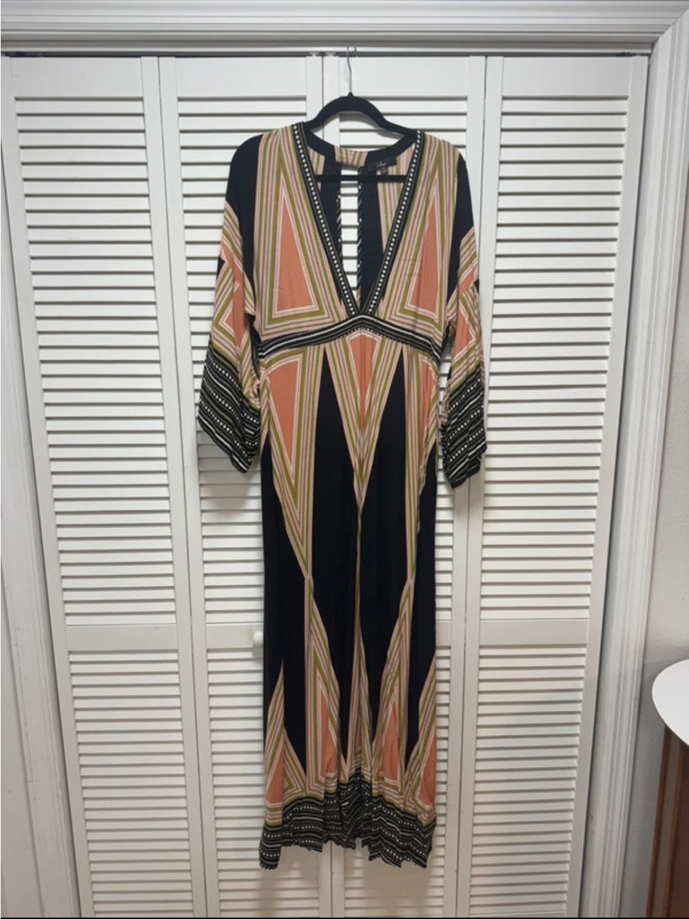 Lulu's Geometric V-Neck Maxi Dress - Black & Peach